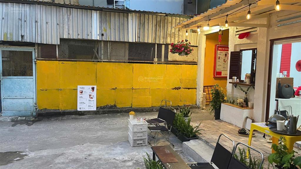 Cần bán gấp nhà mặt tiền bến chương dương quận 1 để đi định cư nước ngoài