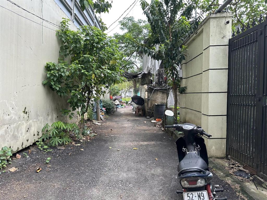 Bán nền 100m² thổ cư nằm ngay võ văn kiệt. giá chỉ 5,5 tỷ