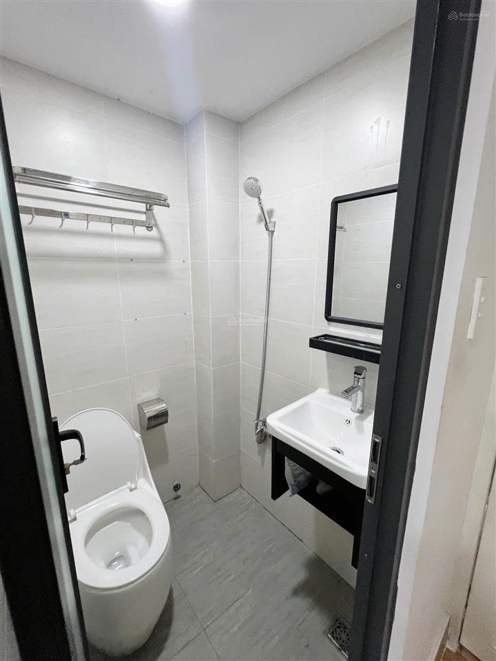 Bán nhà mới nhỏ xinh hẻm 391 trần hưng đạo, quận 1