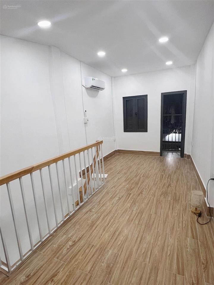 Bán nhà mới nhỏ xinh hẻm 391 trần hưng đạo, quận 1