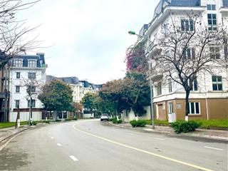 Chính chủ bán biệt thự ngay hồ điều hoà kđt ledico hoài đức