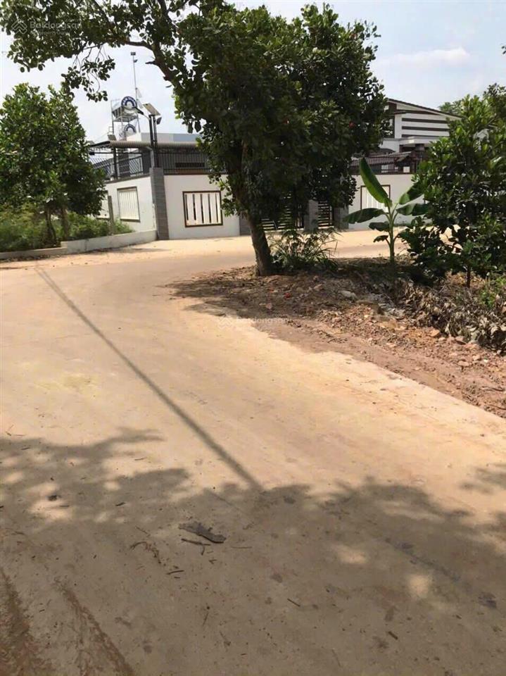 Bán đất biệt thự khu dân cư ,tôi chính chủ kẹt tiền nên bán gấp, 1 tỷ 380 triệu .