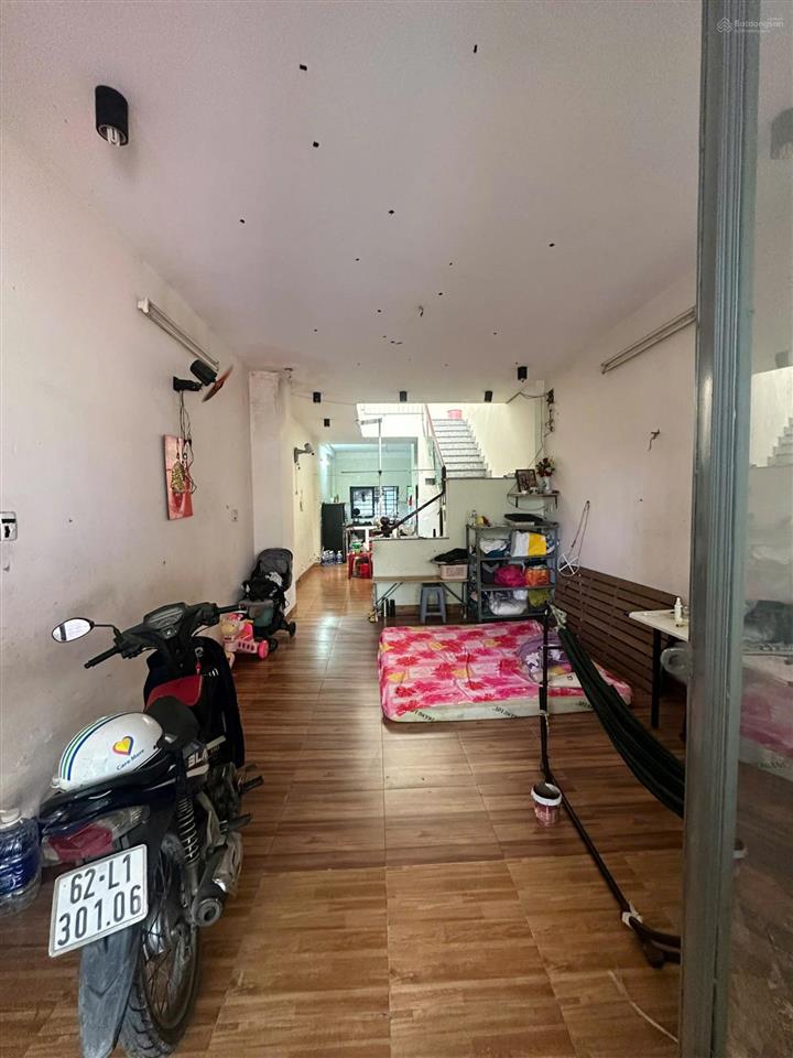 Nhà ngang 4 dài 24 1 trệt 1 lầu 1 sân thượng p7 q8