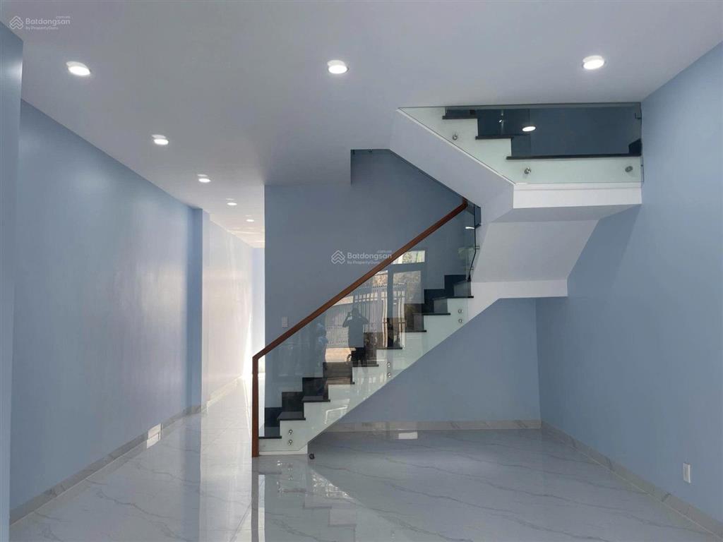 Bán nhà mới xây (5m x 22 ) 4 tầng kdc phú lợi phường 7 quận 8.