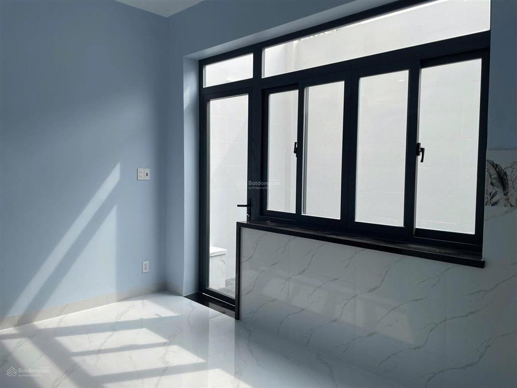 Bán nhà mới xây (5m x 22 ) 4 tầng kdc phú lợi phường 7 quận 8.