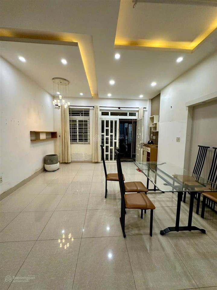 Nhà ngang 5 dài 10 4 tầng đường nguyễn thị tần p2 q8