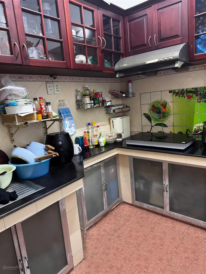 Nhà 1 trệt 2 lầu sân thượng hai bà trưng phường xuân hòa quận 3