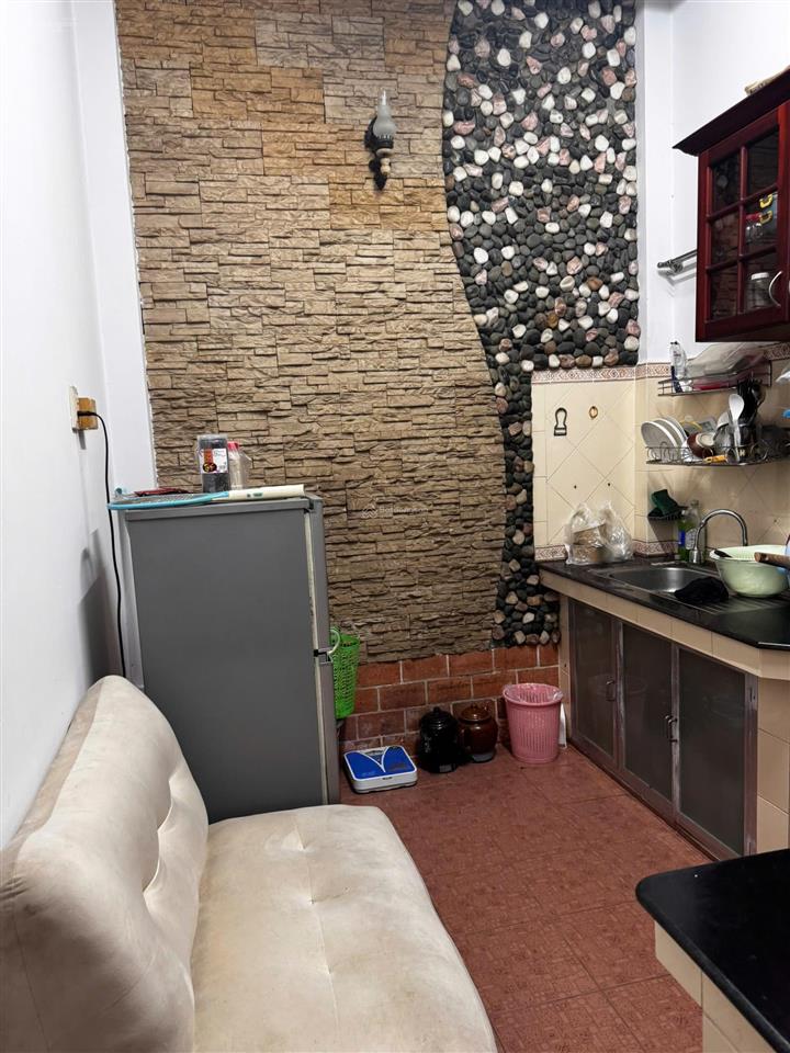 Nhà 1 trệt 2 lầu sân thượng hai bà trưng phường xuân hòa quận 3