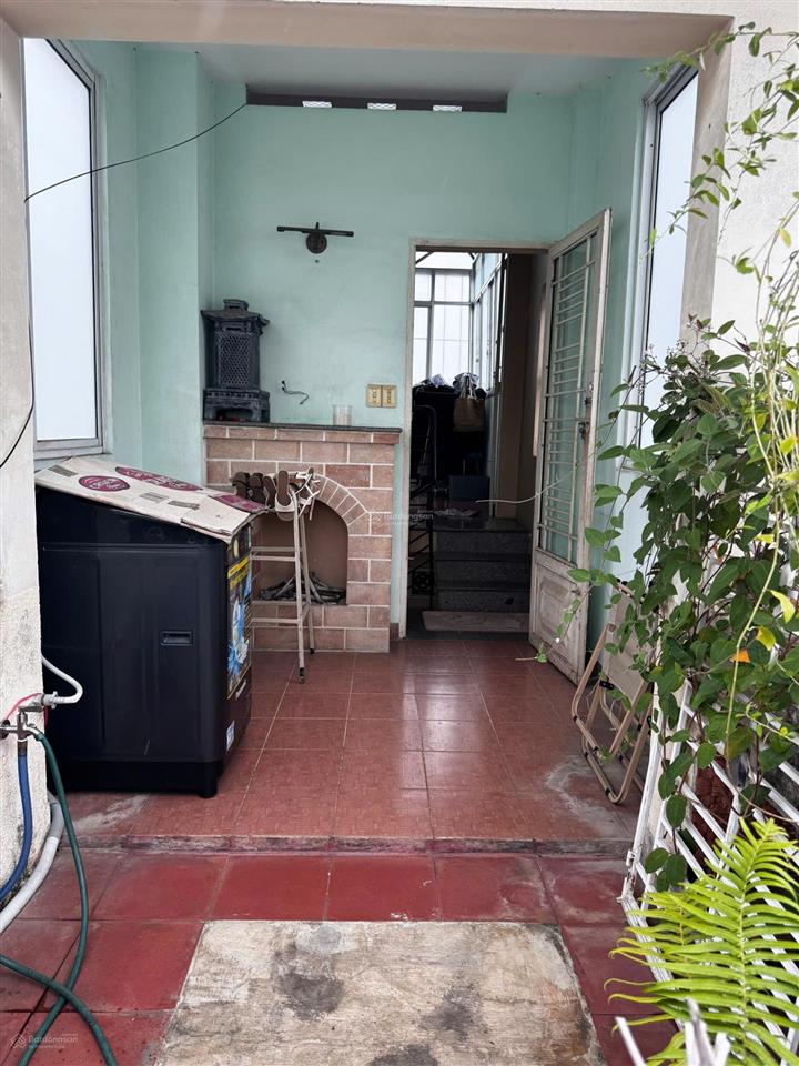 Nhà 1 trệt 2 lầu sân thượng hai bà trưng phường xuân hòa quận 3