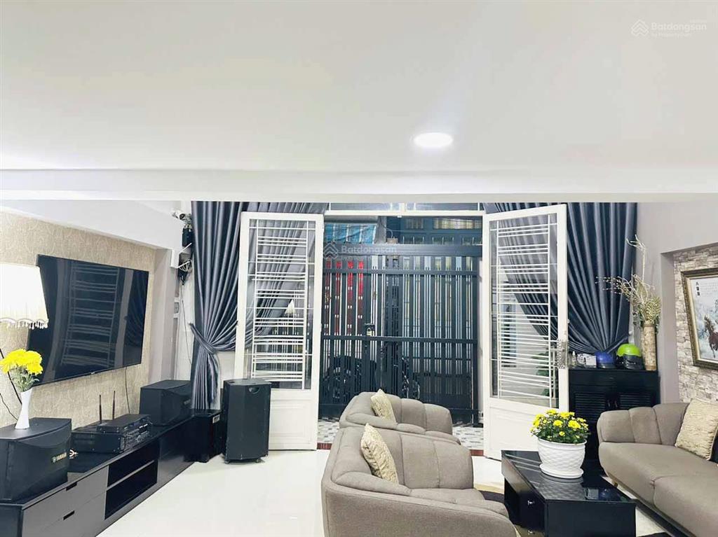 Nhà hẻm 1 xẹt 60m2, căn góc 2 mặt hẻm, nội thất đầy đủ, gần cầu bà tàng phường bình đông