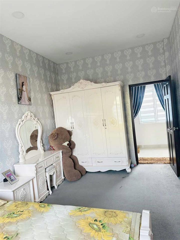 Nhà hẻm 1 xẹt 60m2, căn góc 2 mặt hẻm, nội thất đầy đủ, gần cầu bà tàng phường bình đông