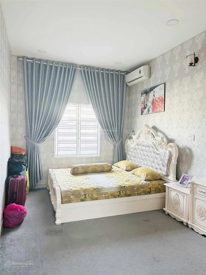 Nhà hẻm 1 xẹt 60m2, căn góc 2 mặt hẻm, nội thất đầy đủ, gần cầu bà tàng phường bình đông