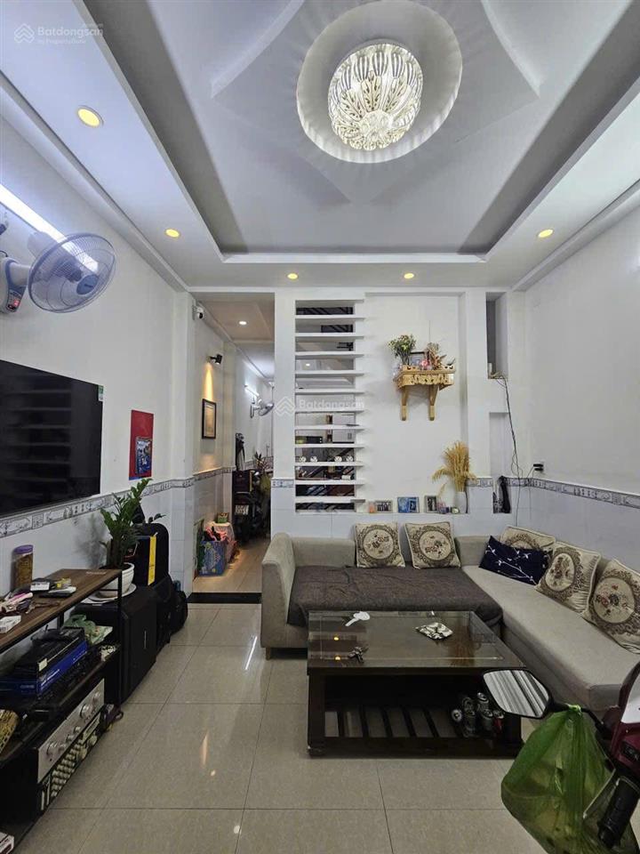Bán nhà phố phạm thế hiển p7 q8  1 trệt 2 lầu  giá 4 tỷ 2