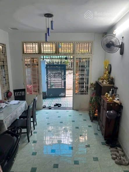 Bán nhà dương bá trạc, 1 trệt 2 lầu p1 q8 chưa đến 100tr/m2