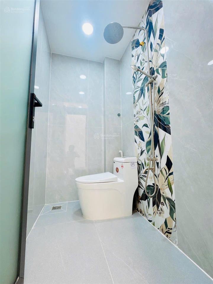 Nhà đẹp hưng phú p9q8 ngang 7,6m có pn dưới trệt