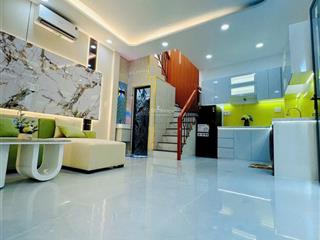 Nhà đẹp hưng phú p9q8 ngang 7,6m có pn dưới trệt