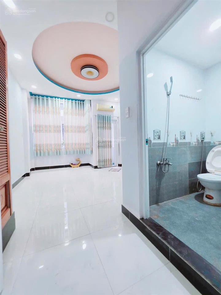 Ô tô đỗ cửa khu vip bông sao p5 q8  hẻm xe hơi 6m