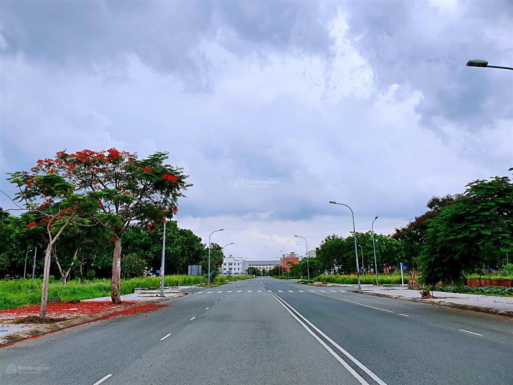Bán đất biệt thự đường 48cl, 202.5 m²(dài 20 mét), lô góc mặt hông view công viên, sổ đỏ cầm tay