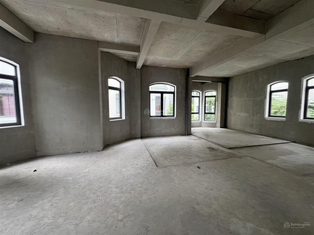 Bán biệt thự đơn lập victoria village, dt 15x20m, 4 tầng, sổ hồng, nhà thô dễ dàng thiết kế