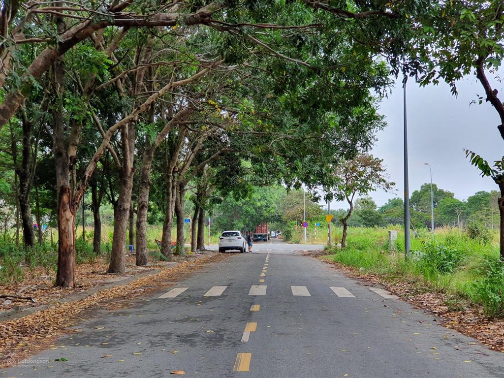 Bán đất sổ đỏ cát lái, dt 5x20m, hướng tây nam, đường 48 mét tương lai thông vành đai 2 võ chí công