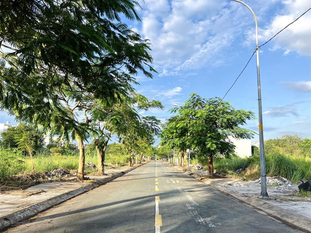 Bán đất sổ đỏ cá nhân 5x21.88m cát lái, đường 12 mét, cách tiểu học mỹ thủy 100 mét