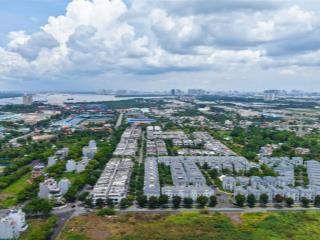 Bán nhà phố đông village, đường chính 20 mét, dt 6x20m, giá tốt chỉ 12 tỷ