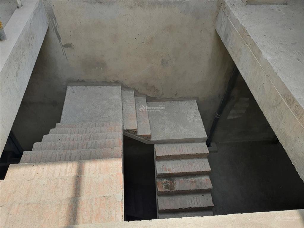 Bán biệt thự phố đông village, dt 9,5x20m, 3 tầng, sổ hồng, bán 18 tỷ