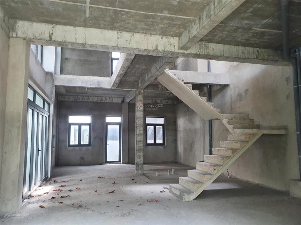 Bán biệt thự phố đông village, dt 9,5x20m, 3 tầng, sổ hồng, bán 18 tỷ