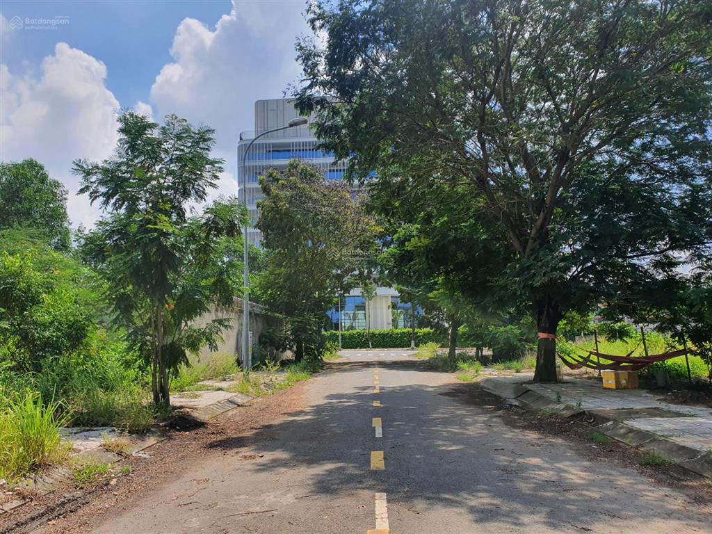Bán đất biệt thự cát lái, dt 202.5m2 (ngang 10 mét), sổ vuông a4, đường rộng 12 mét, sổ đỏ sẵn
