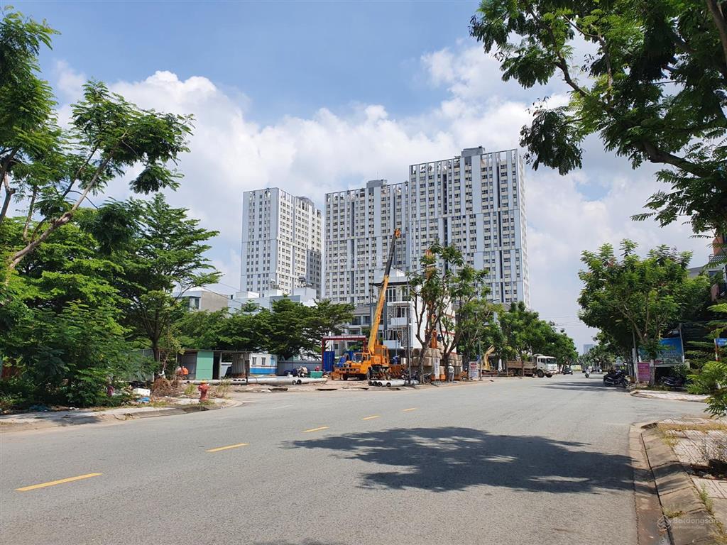 Bán đất biệt thự cát lái, dt 202.5m2 (ngang 10 mét), sổ vuông a4, đường rộng 12 mét, sổ đỏ sẵn