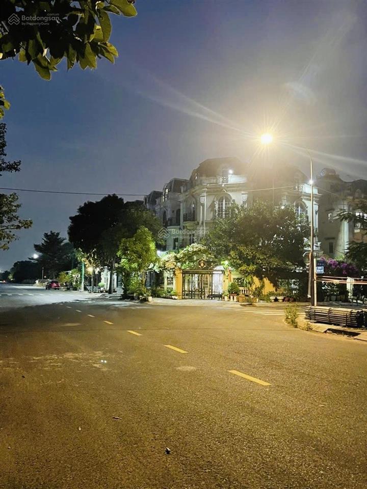 Bán nhà mặt tiền kinh doanh đường lớn 20 mét cát lái, dt ngang 7 mét, dòng tiền 600 triệu/năm