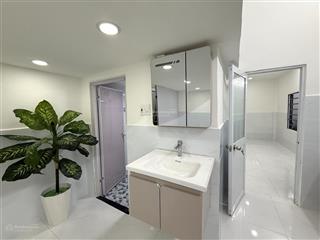 Cho thuê nhà nguyên căn 70m2, nhà mới xây sạch sẽ, 2pn, 2wc,1pk... cách chợ phương sài 300m.