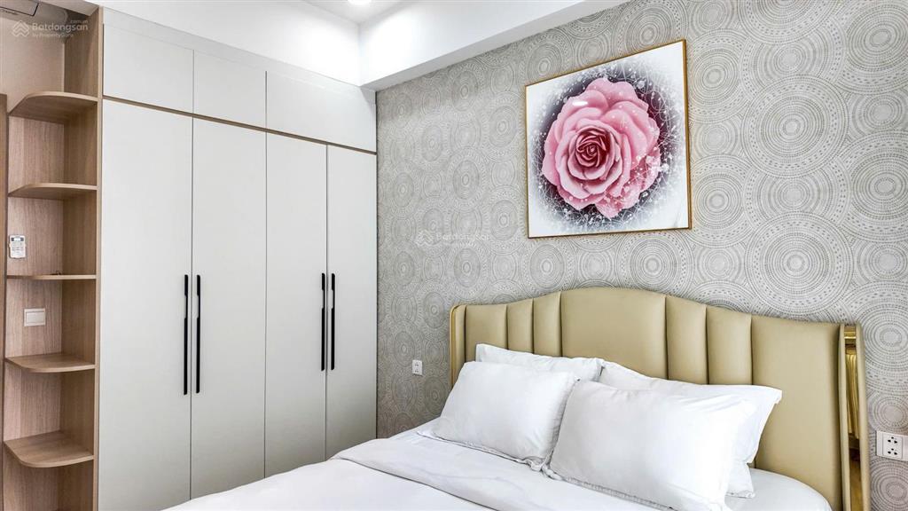Bán 2pn 2wc, có ô đậu xe riêng, full nội thất nhà mới, tầng 19