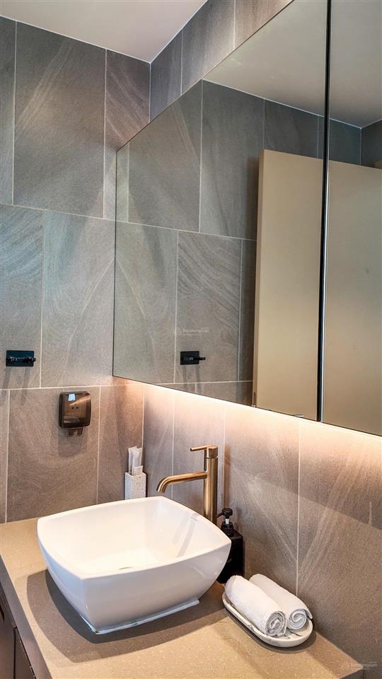 Bán 2pn 2wc, có ô đậu xe riêng, full nội thất nhà mới, tầng 19