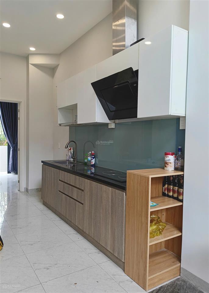 Nhà mới cho thuê 15tr /th , 2 mặt tiền trước sau , gần sông mát