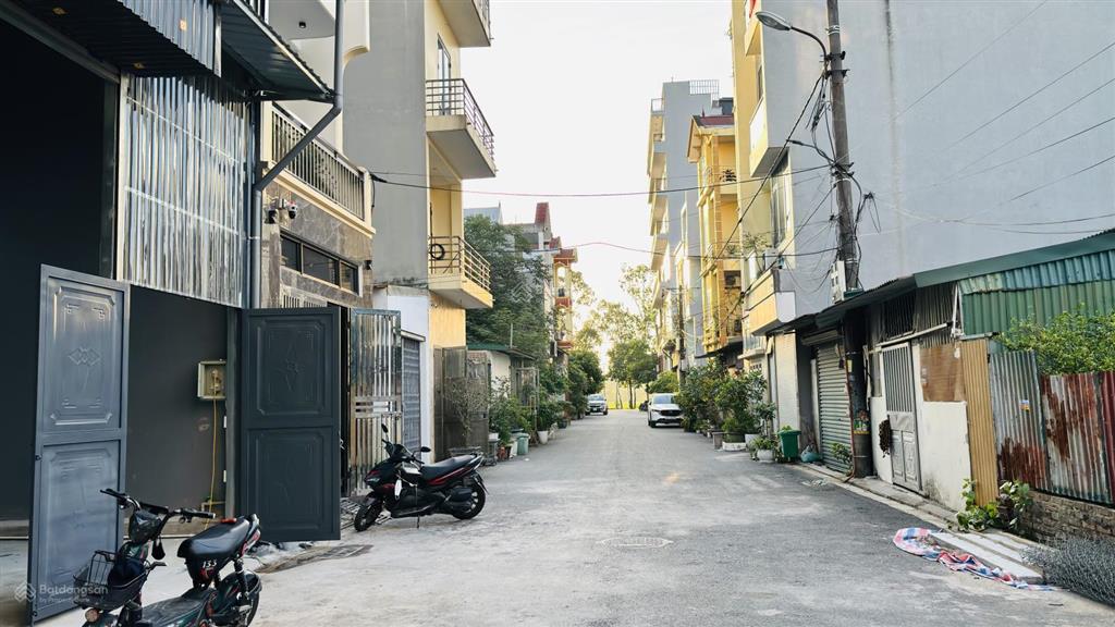 Cho thuê kho mới 120m2 cao 7,3m đường 8m . oto tải vào tận nơi