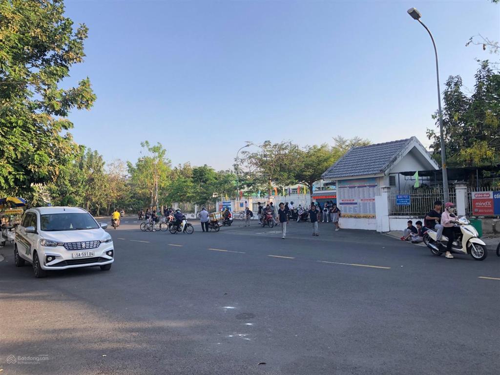 Bán đất đã có sổ khu cát lái q2, đối diện trường đại học umt giá chỉ 62 triệu/m2. nhà đất lê sanh