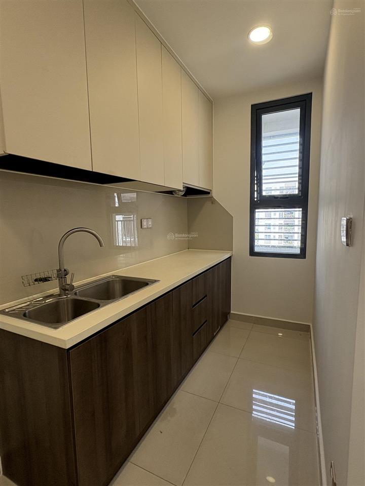 Cần bán ch q7 boulevard 2pn1wc(57m2) view thoáng mát chỉ 3.2 tỷ.