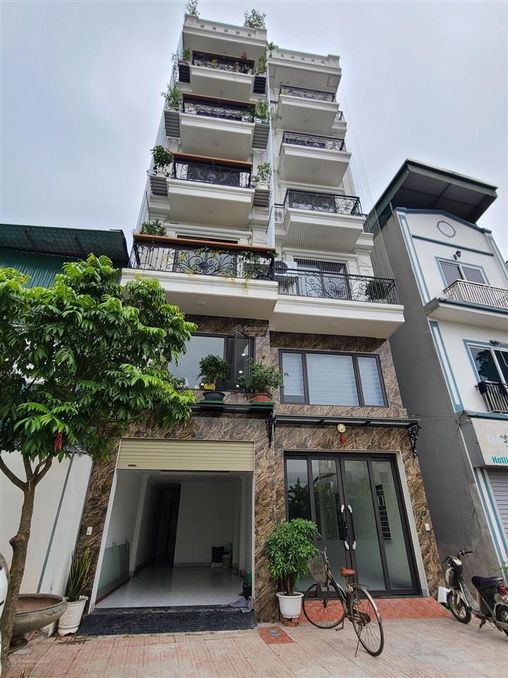 Bán hoặc đổi nhà 35m 7 tầng oto tránh, đối diện hồ cự khối long biên, đổi nhà cầu giấy tương đương
