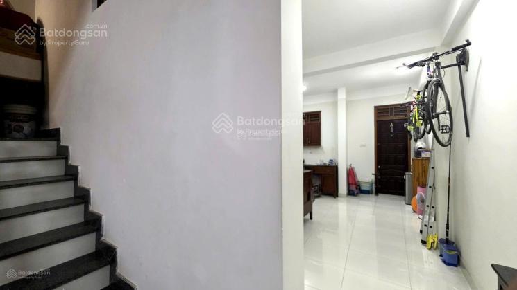 Bán nhà 3 tầng đường bàu năng 11, đối diện công viên, chủ nhà xây rất tâm huyết, dt 100m2, ngang 5m