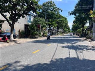 Bán nhà 2 tầng mt nguyễn chánh, dt 180m, ngang 7m5, cách biển nguyễn tất thành chỉ vài bước chân