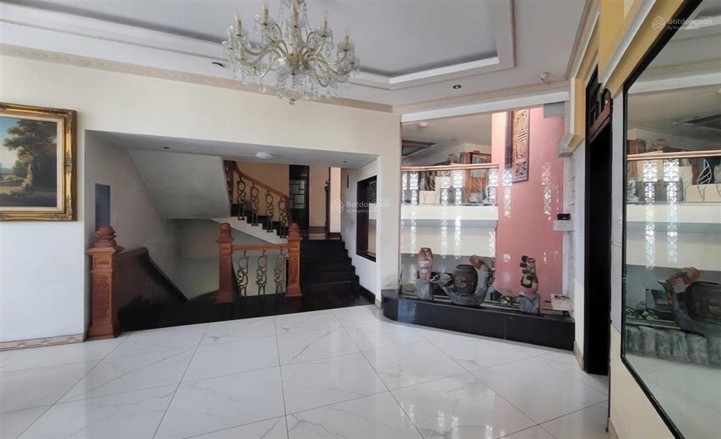 Bán biệt thự mt lưu quang thuận, dt lớn 645m hiếm có, cách trục hồ xuân hương 30m, ngay biển mỹ khê