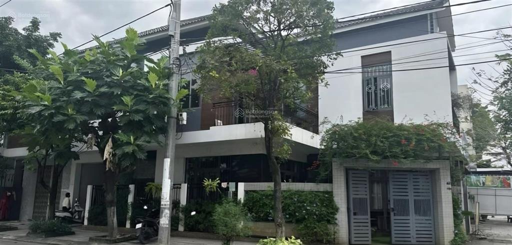 Bán nhà 2 tầng lô góc 2 mt đường trần phước thành, dt 150m, ngang 7,6m. gần đại học kiến trúc  đn