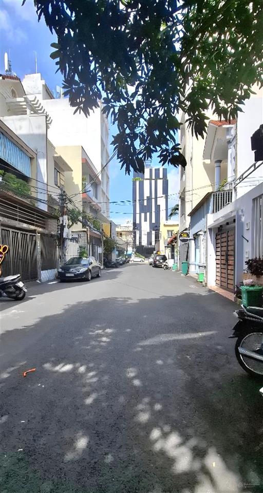 Bán đất mặt tiền phan thúc duyện, dt 137m2, ngang 6m nở hậu. sát nguyễn văn thoại, sẵn nhà cho thuê