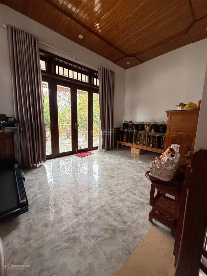 Bán villa sân vườn mt đường nước mặn 2, dt 285m, ngang 15m. vị trí đắc địa nhất khu nam việt á