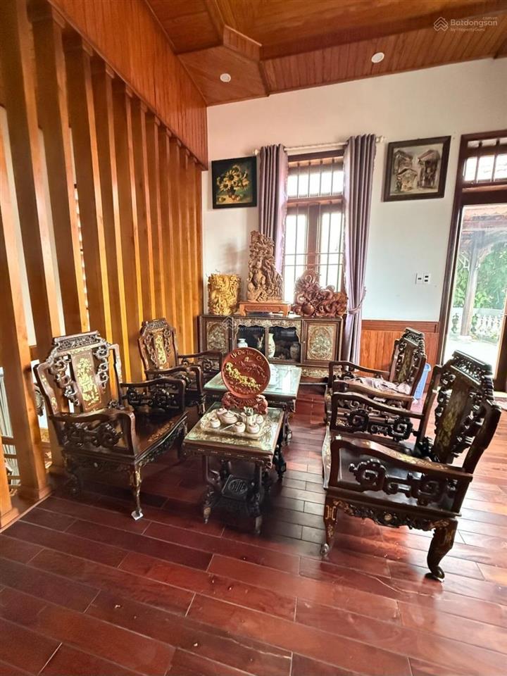Bán villa sân vườn mt đường nước mặn 2, dt 285m, ngang 15m. vị trí đắc địa nhất khu nam việt á