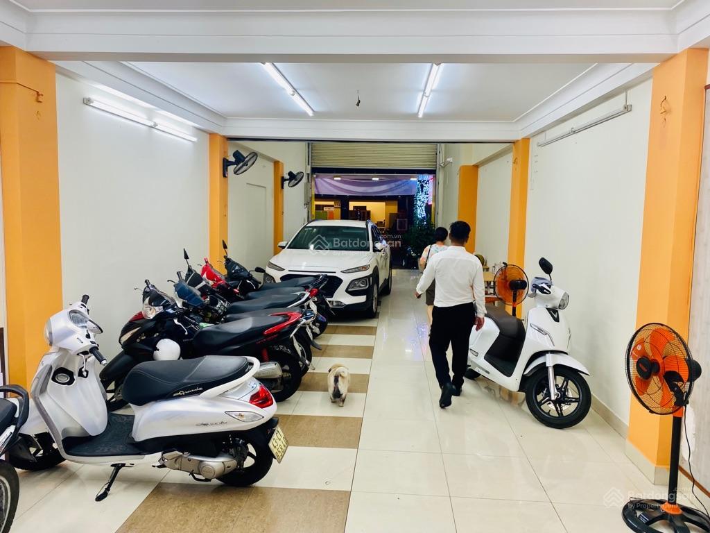 Bán trung tâm dạy học 5 tầng mt núi thành, dt 198m, ngang 4,4m nở hậu 15m kẹp kiệt sau thông thoáng