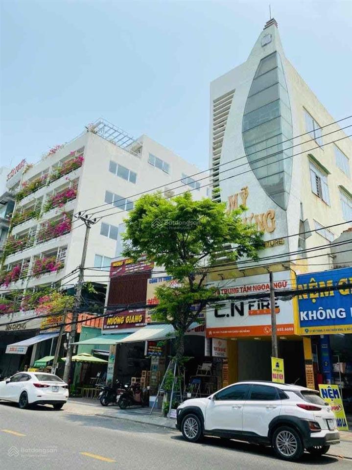 Bán trung tâm dạy học 5 tầng mt núi thành, dt 198m, ngang 4,4m nở hậu 15m kẹp kiệt sau thông thoáng