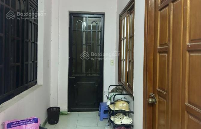 Bán nhà 2 tầng mt đường hồ nguyên trừng, dt 90m, ngang 4,5m. ngay trục lớn núi thành & chợ đầu mối