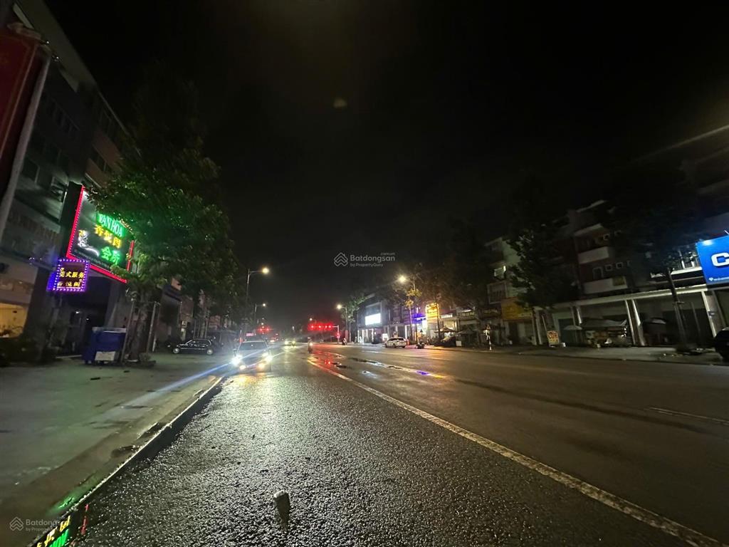 Bán nhà phố 4 tầng mặt tiền lê lợi khu china town tp mới bình dương diện tích sàn 435m2